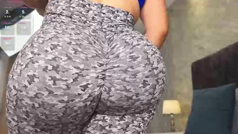 Snapshot of lola__sweet0591 chatting on 04/28/26, 11:48 Lola Sweet online show from 04/28/26, 11:48