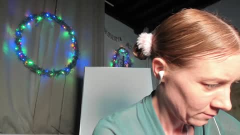 Snapshot of lola_belgium chatting on 01/18/25, 05:37 lola_belgium online show from 01/18/25, 05:37