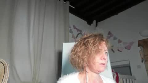 Snapshot of lola_belgium chatting on 02/09/25, 03:56 lola_belgium online show from 02/09/25, 03:56
