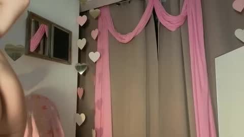 lola_belgium online show from 02/26/26, 08:35