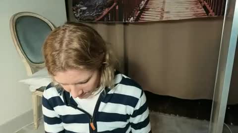 lola_belgium online show from 04/27/26, 04:27