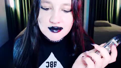 Lola Chi online show from 10/13/25, 10:32