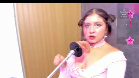 Snapshot of lola_clit chatting on 10/11/25, 11:31 lola online show from 10/11/25, 11:31