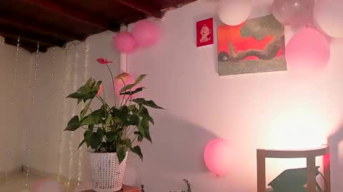 mara online show from 01/12/25, 11:47