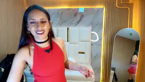 Lola online show from 03/19/26, 08:46