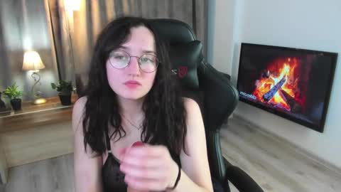 Snapshot of lola_sugar chatting on 12/02/24, 10:23 Lola online show from 12/02/24, 10:23