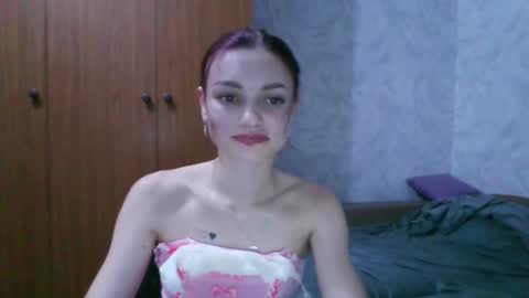 Snapshot of lola_sweetglow chatting on 07/08/26, 08:13 lola_sweetglow online show from 07/08/26, 08:13