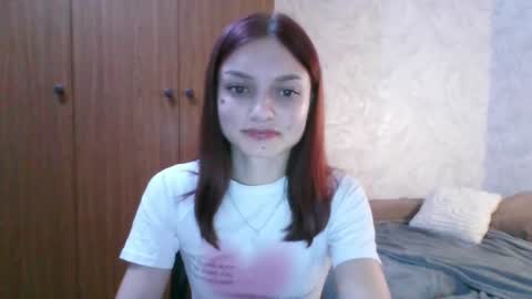 Snapshot of lola_sweetglow chatting on 07/27/26, 07:10 lola_sweetglow online show from 07/27/26, 07:10