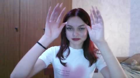 Snapshot of lola_sweetglow chatting on 08/06/26, 08:55 lola_sweetglow online show from 08/06/26, 08:55