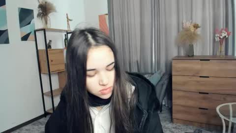 Snapshot of lola_weis chatting on 02/11/26, 09:03 Melina online show from 02/11/26, 09:03