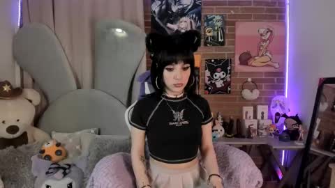 Lola Bunny online show from 01/14/25, 03:32