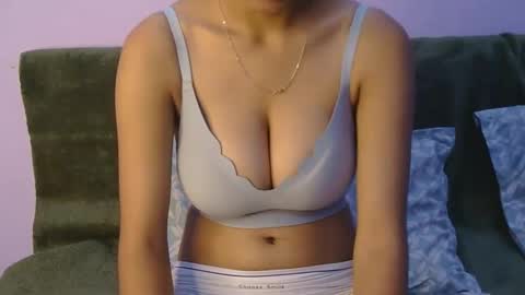 lolaa online show from 03/20/26, 09:47