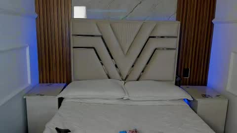 Snapshot of lolaangellx chatting on 09/15/25, 08:20 Lola Angel online show from 09/15/25, 08:20
