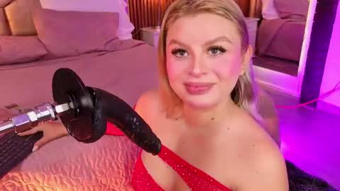 Lola Angel online show from 06/15/26, 09:06