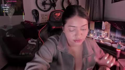 lolaasmith_21 online show from 01/16/26, 04:49