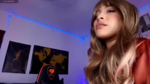 lolaasmith_21 online show from 07/23/26, 07:45