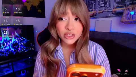 lolaasmith_21 online show from 07/29/26, 07:23