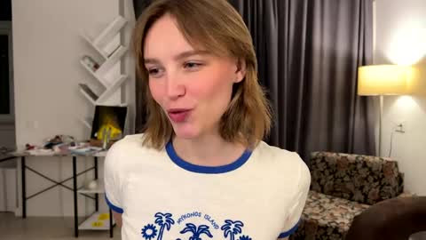 lolaatatee online show from 05/17/26, 05:20