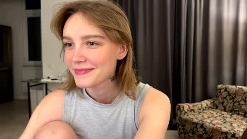 lolaatatee online show from 05/18/26, 06:25