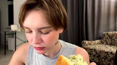 lolaatatee online show from 06/06/26, 05:17