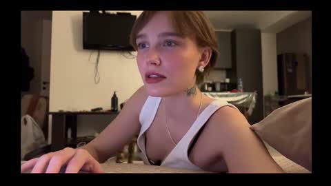 lolaatatee online show from 06/25/26, 07:40