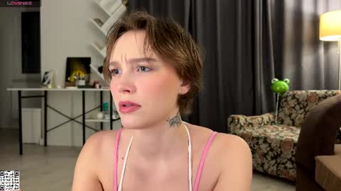 lolaatatee online show from 07/04/26, 08:04