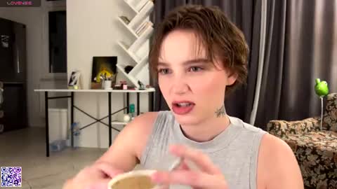 lolaatatee online show from 07/09/26, 08:35
