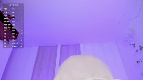 Snapshot of lolaberry_ chatting on 01/16/25, 06:06  Lola Berry  online show from 01/16/25, 06:06