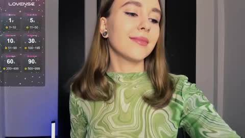 Snapshot of lolabunnyz chatting on 02/26/25, 06:54 Lola3 online show from 02/26/25, 06:54