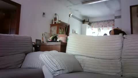 LOLA HUESO y ERIC online show from 11/25/25, 08:58