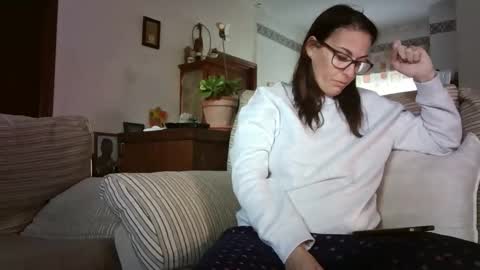 LOLA HUESO y ERIC online show from 02/09/26, 09:02