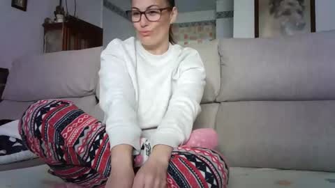 LOLA HUESO y ERIC online show from 03/31/26, 08:26