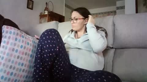 LOLA HUESO y ERIC online show from 04/07/26, 03:01