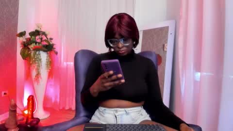 lola online show from 10/27/25, 12:53