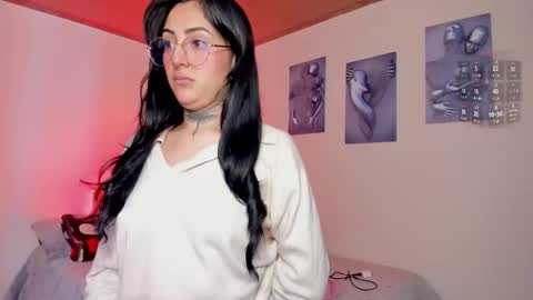 Lola online show from 12/05/25, 04:58