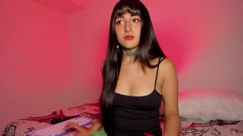 Snapshot of lolaleah_ chatting on 06/13/26, 04:54 Lola online show from 06/13/26, 04:54