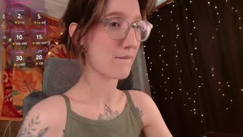 lolami_ online show from 05/26/26, 07:15