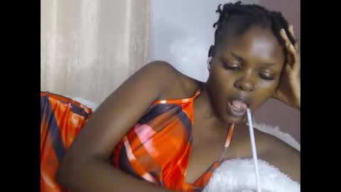 lolamia7 online show from 03/16/26, 10:08