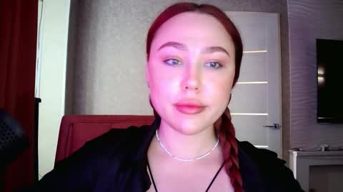 Lola online show from 09/17/25, 12:29