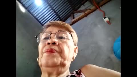 tey online show from 11/28/25, 10:56