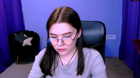 Lola pvt is OPEN online show from 12/16/24, 12:49