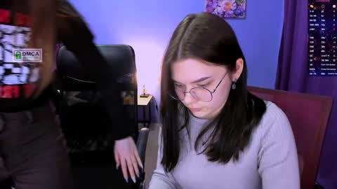 Lola pvt is OPEN online show from 01/31/25, 09:59