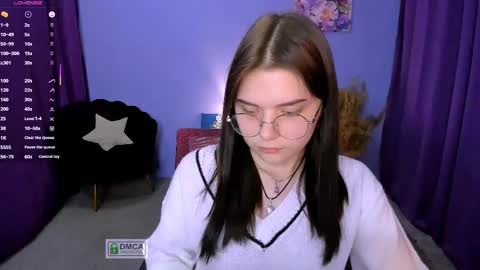 Lola pvt is OPEN online show from 02/10/25, 03:53