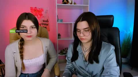 Lola pvt is OPEN online show from 02/13/25, 09:51