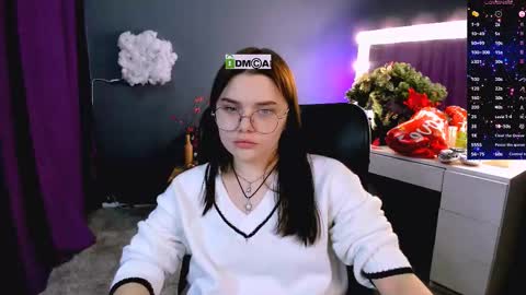 Lola pvt is OPEN online show from 02/14/25, 04:09