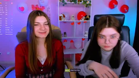 Lola pvt is OPEN online show from 02/18/25, 04:05