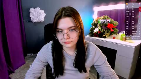 Lola pvt is OPEN online show from 02/19/25, 03:49