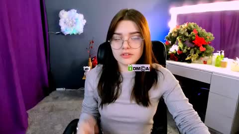 Lola pvt is OPEN online show from 02/21/25, 09:34