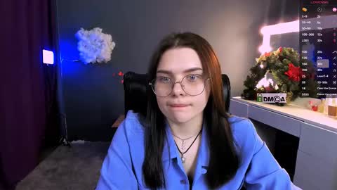 Lola pvt is OPEN online show from 02/26/25, 12:36