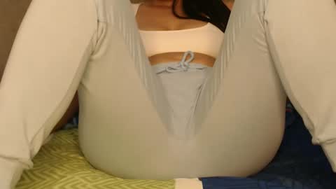 Lola online show from 10/10/25, 09:14